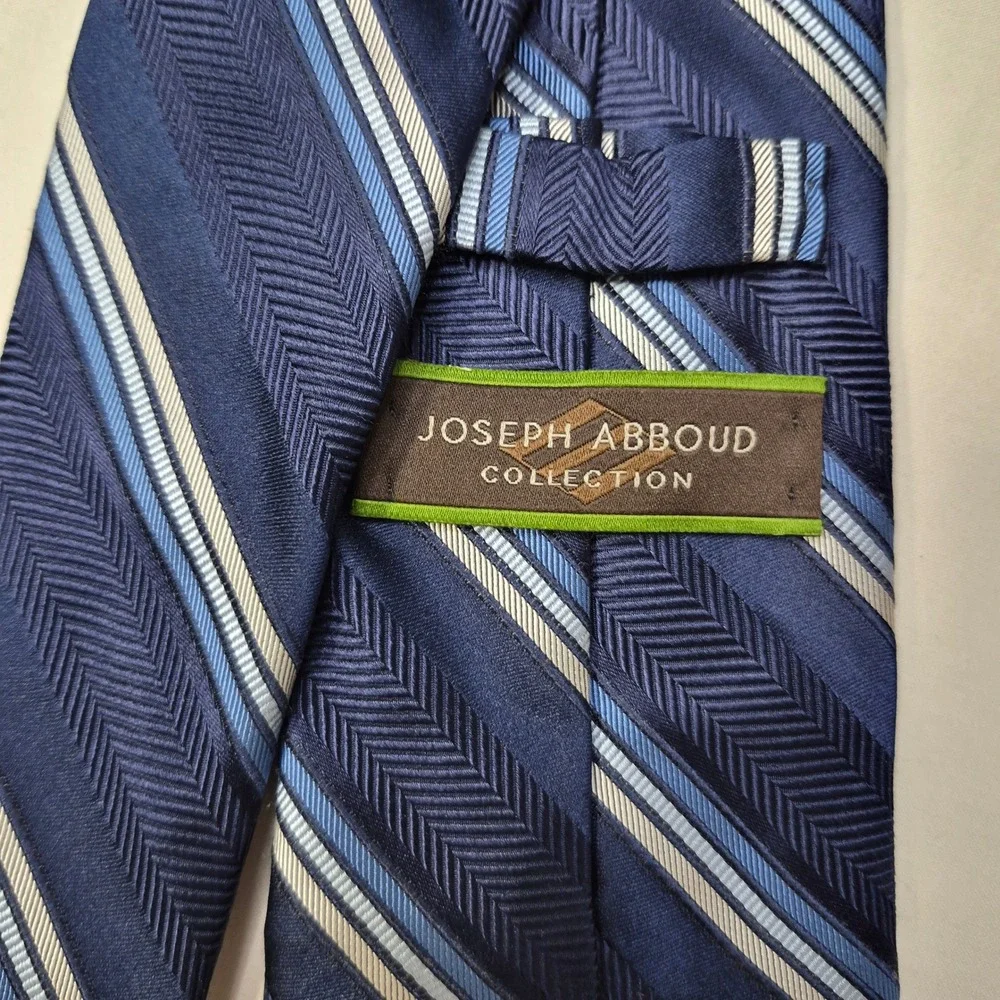 Joseph Abboud Tie Mens Navy Blue Striped Classic Silk Necktie Quiet‎ Luxury USA